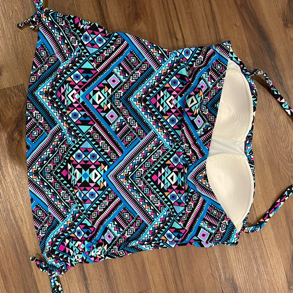 Colorful Patterned Tank Tops Set - Picture 3 of 7